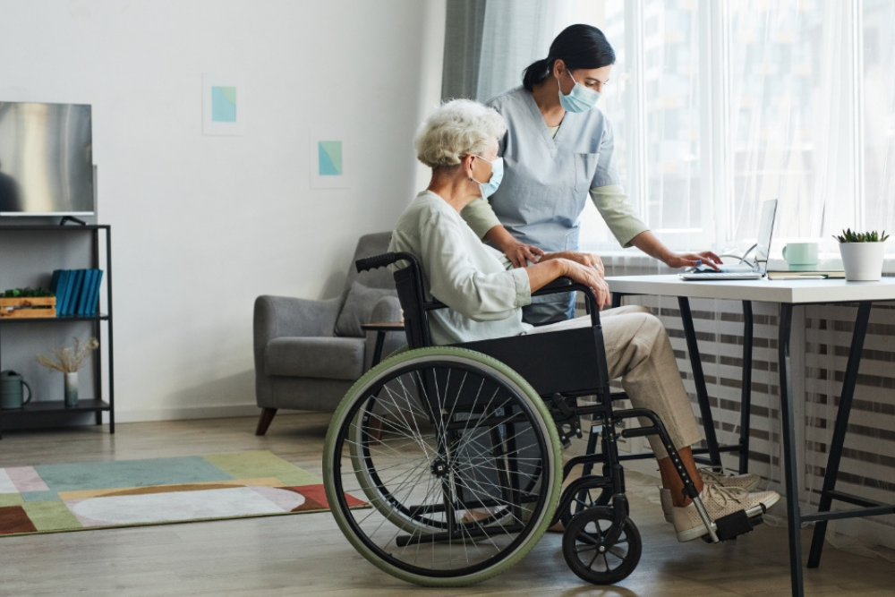 Caregiver Dos and Dont’s: Person-Centered Care, Safety, and Professional Practice